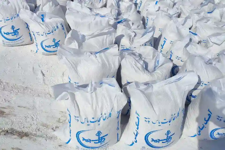 آهک یاس سپید 25 کیلو 2 آهک یاس سپید 25 کیلو